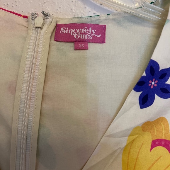 Sincerely‎ ours - Picture 4 of 8